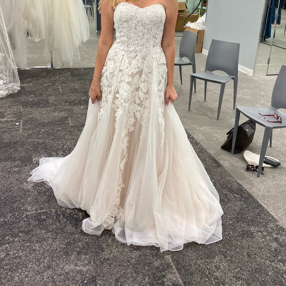 David's Bridal‎ Cream Strapless Sleeveless Wedding Gown